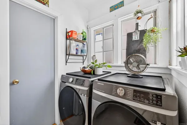 $1,039,000 | 1530 East Appleton Street, Long Beach, CA 90802