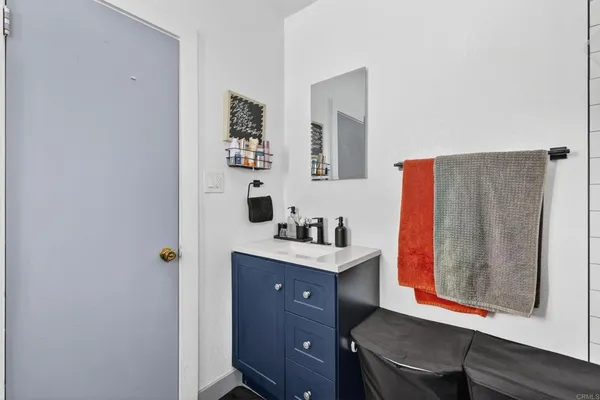 $1,039,000 | 1530 East Appleton Street, Long Beach, CA 90802