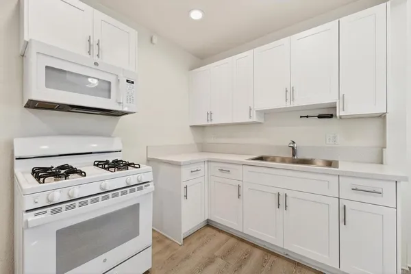 $1,039,000 | 1530 East Appleton Street, Long Beach, CA 90802