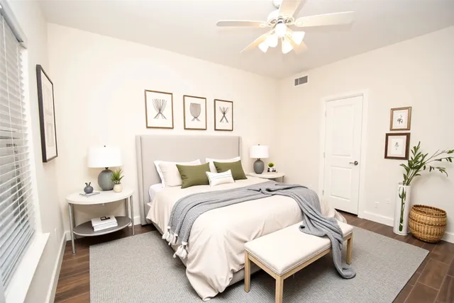 a view of walk in closet