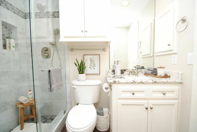 a view of walk in closet