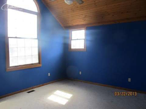 2035 Norton Road Howell, MI 48843 - Photo 6 of 8 20352174-5.JPG