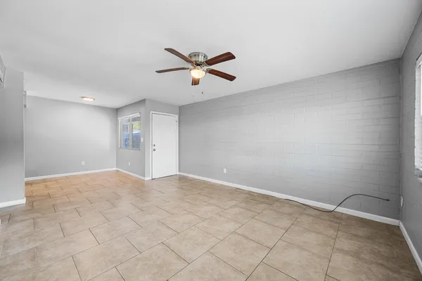 $1,095 | 1518 West Colter Street, Unit 6, Phoenix, AZ 85015