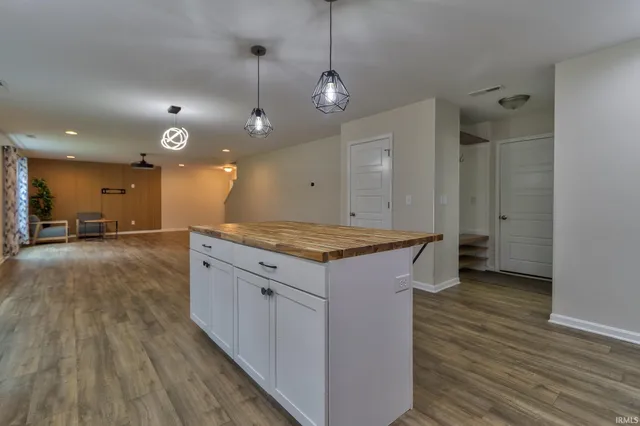 $385,000 | 3616 Ebbets Drive, Evansville, IN 47725