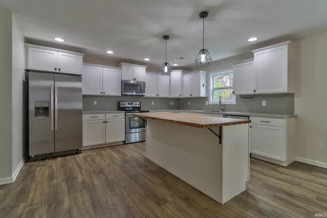 $385,000 | 3616 Ebbets Drive, Evansville, IN 47725