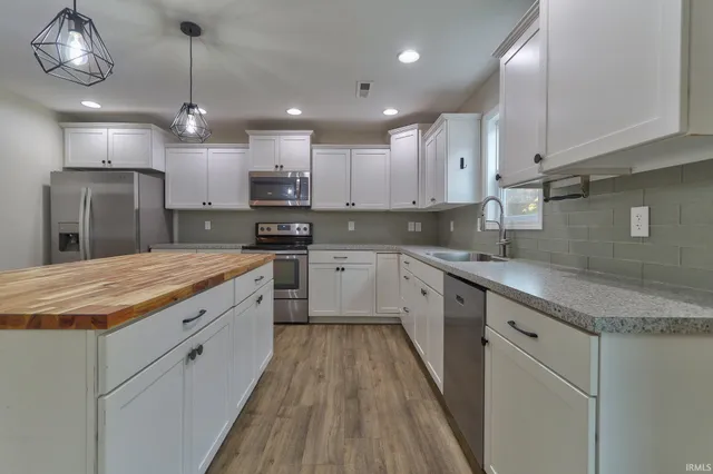 $385,000 | 3616 Ebbets Drive, Evansville, IN 47725