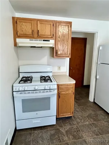 $950 | 8 Latona Court, Unit 1, Buffalo, NY 14220