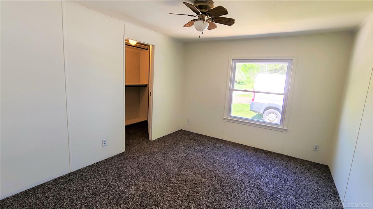 4566 Main Applegate, MI 48401 - Photo 13 of 17
