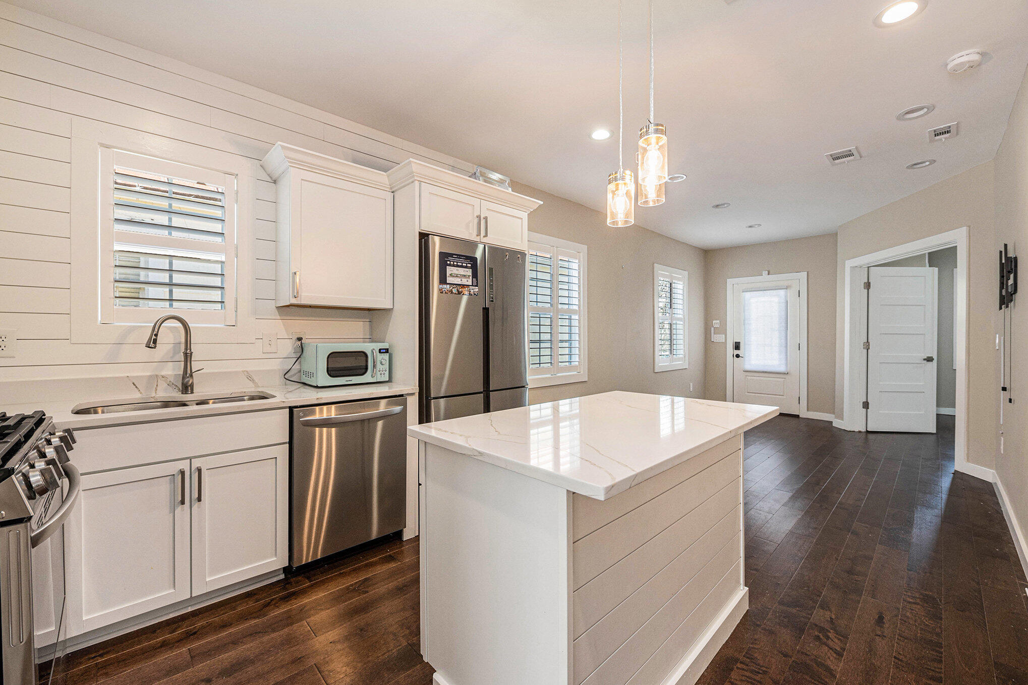 183 Line Street Charleston, SC 29403 - Photo 9 of 34 Granite Counters & Shiplap Walls