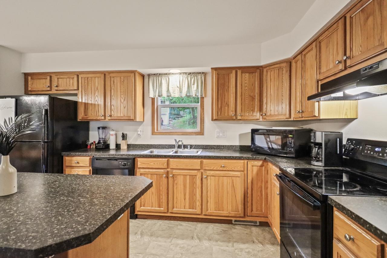 403 Hillside Road Rhinelander, WI 54501 - Photo 7 of 25 Gallery Image 7