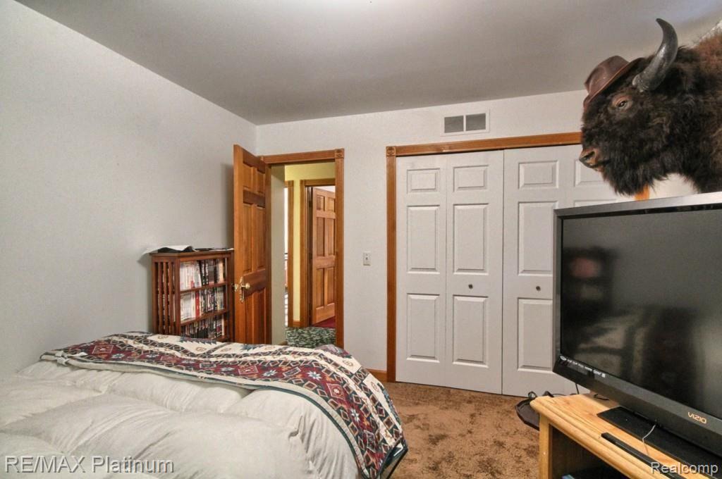 3123 East Highland Road Howell, MI 48855 - Photo 28 of 35 3rd Bedroom 2nd View.jpg