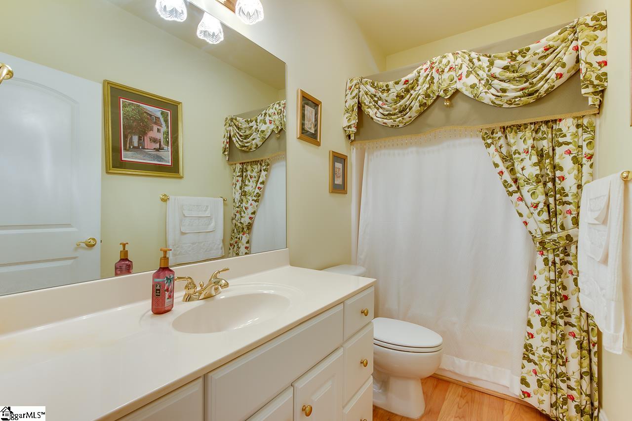 1 Plaza Way Anderson, SC 29621 - Photo 16 of 20
