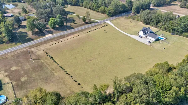 $160,000 | 8600 County Line Road, Hernando, MS 38632