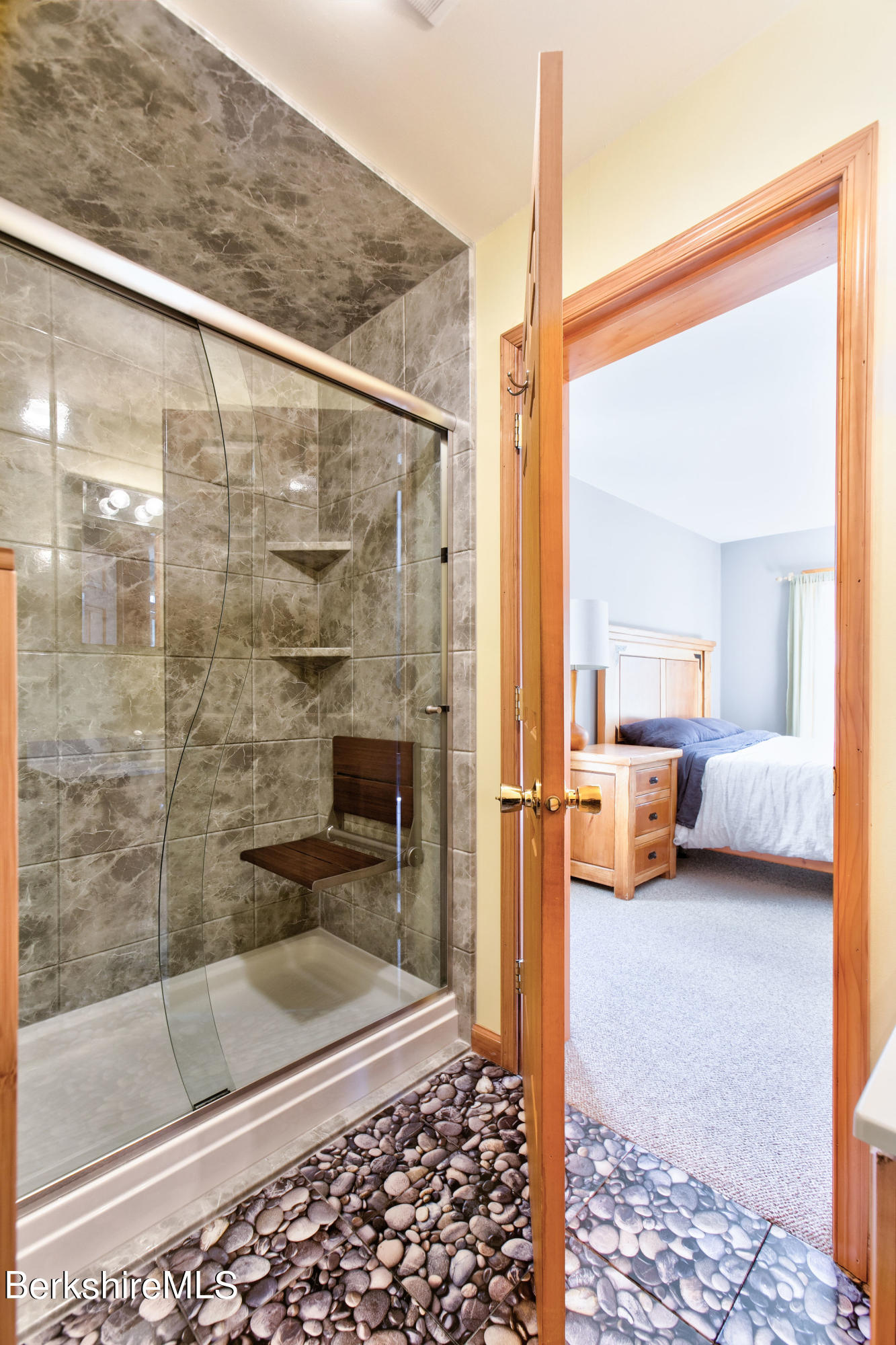 84 Cook Road Sheffield, MA 01257 - Photo 21 of 41 Primary Bath