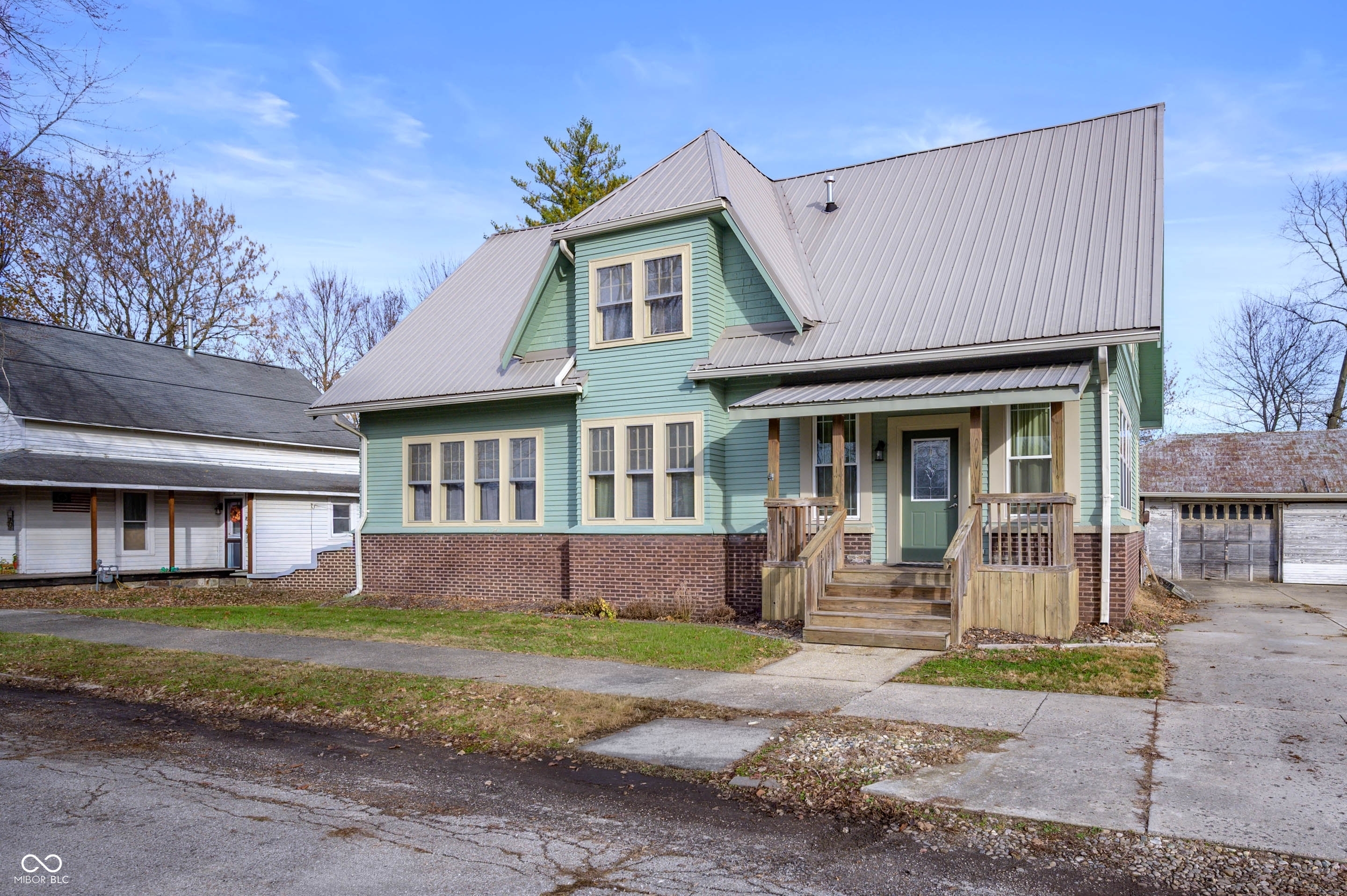 4 West Henley Street Carthage, IN 46115 - Photo 2 of 30