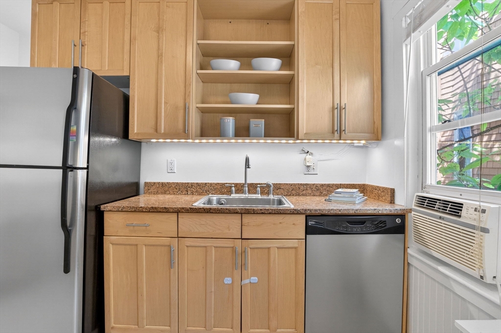 83 Glen Road, Unit 2 Boston, MA 02130 - Photo 8 of 24 Gallery Image 8
