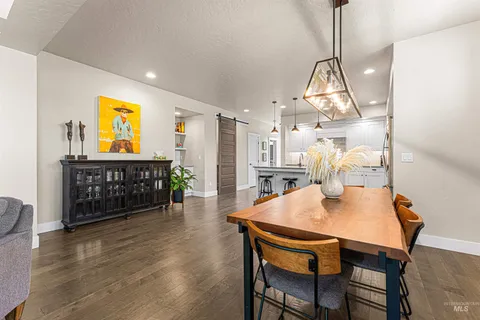 $710,000 | 4453 East Parkcenter Boulevard, Boise, ID 83716