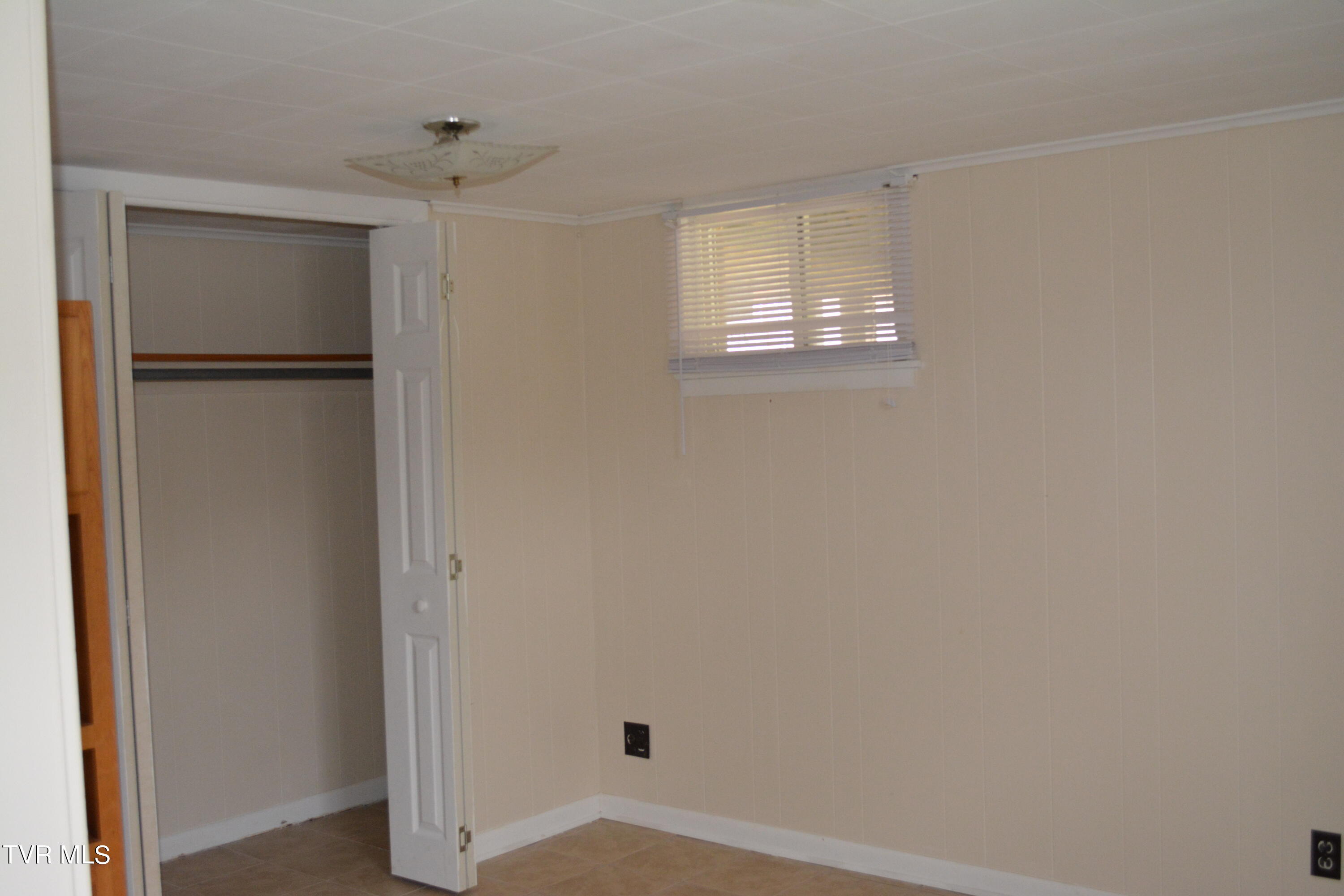 1679 Dexter Road Kingsport, TN 37660 - Photo 18 of 20 DSC_0101
