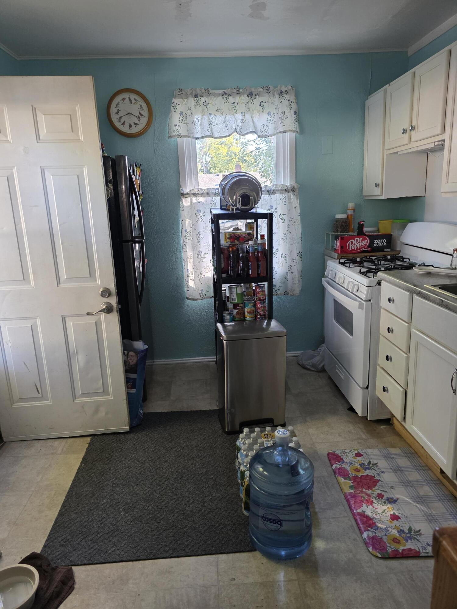 1225 West Territorial Road Battle Creek, MI 49015 - Photo 8 of 14 20251008_154017