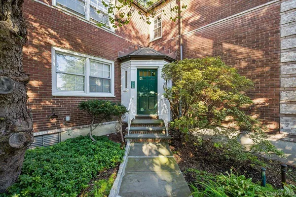 $4,500 | 3 Campus Place, Unit 1C, Scarsdale, NY 10583