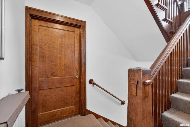 $800 | 318 West Columbia Avenue, Davenport, IA 52803