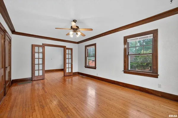 $850 | 318 West Columbia Avenue, Unit A, Davenport, IA 52803
