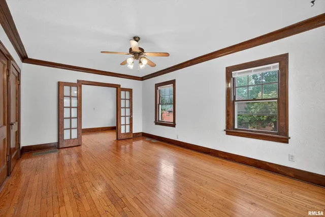 $800 | 318 West Columbia Avenue, Davenport, IA 52803