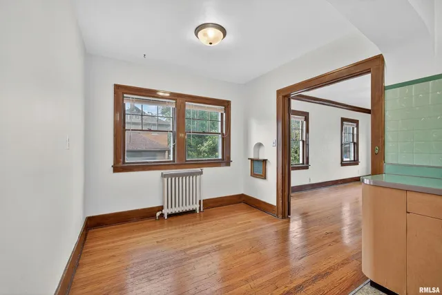 $800 | 318 West Columbia Avenue, Davenport, IA 52803