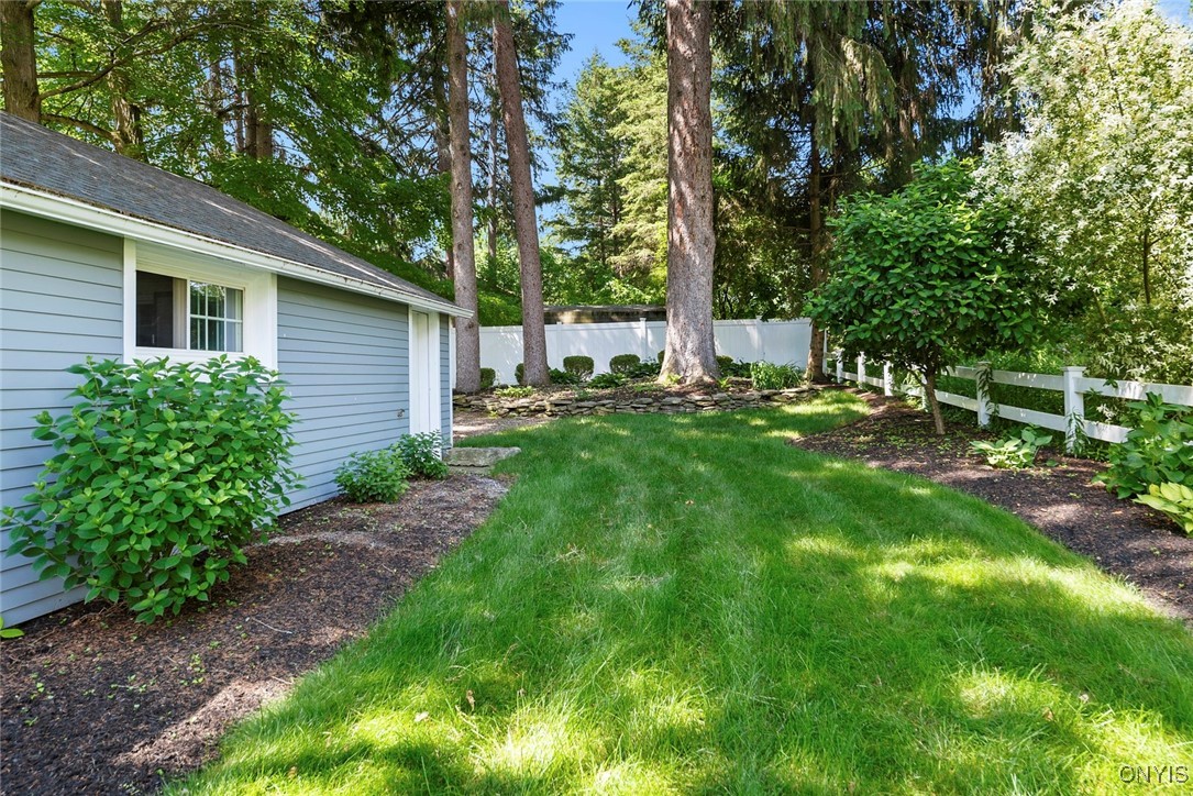 52 West Lake Street Skaneateles, NY 13152 - Photo 43 of 47