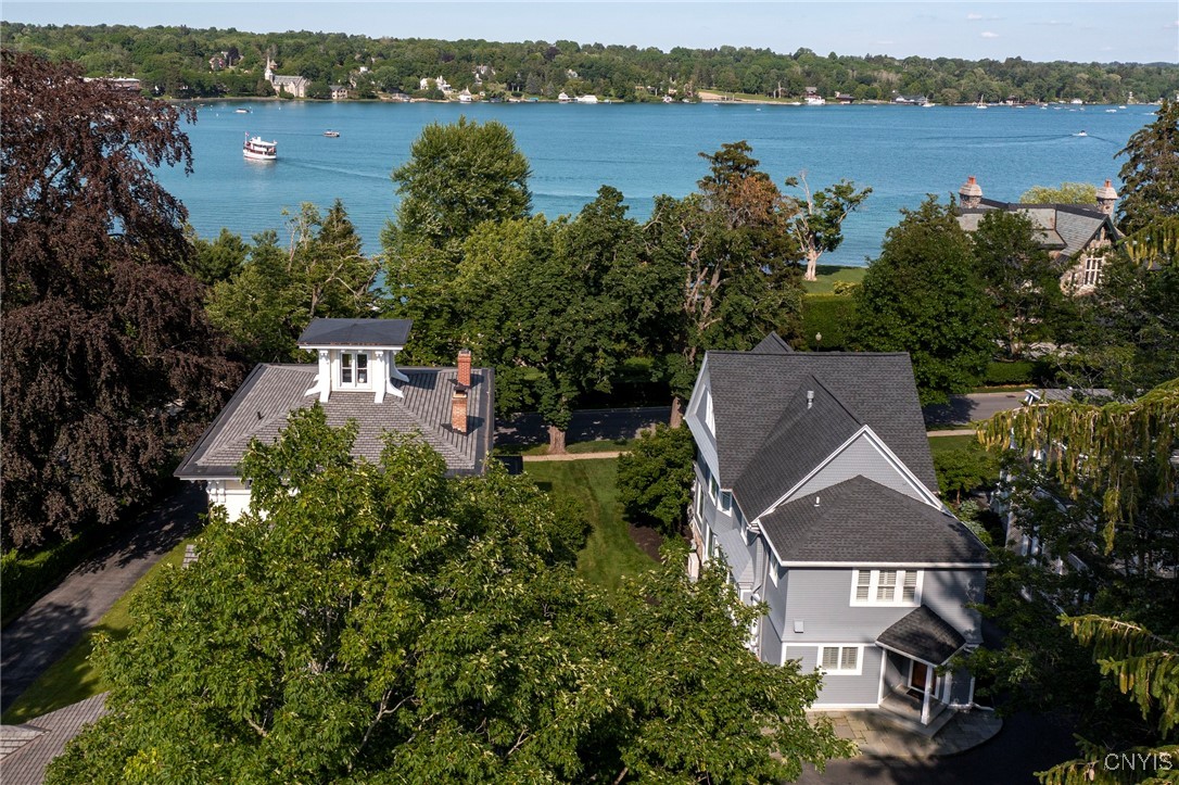 52 West Lake Street Skaneateles, NY 13152 - Photo 8 of 47