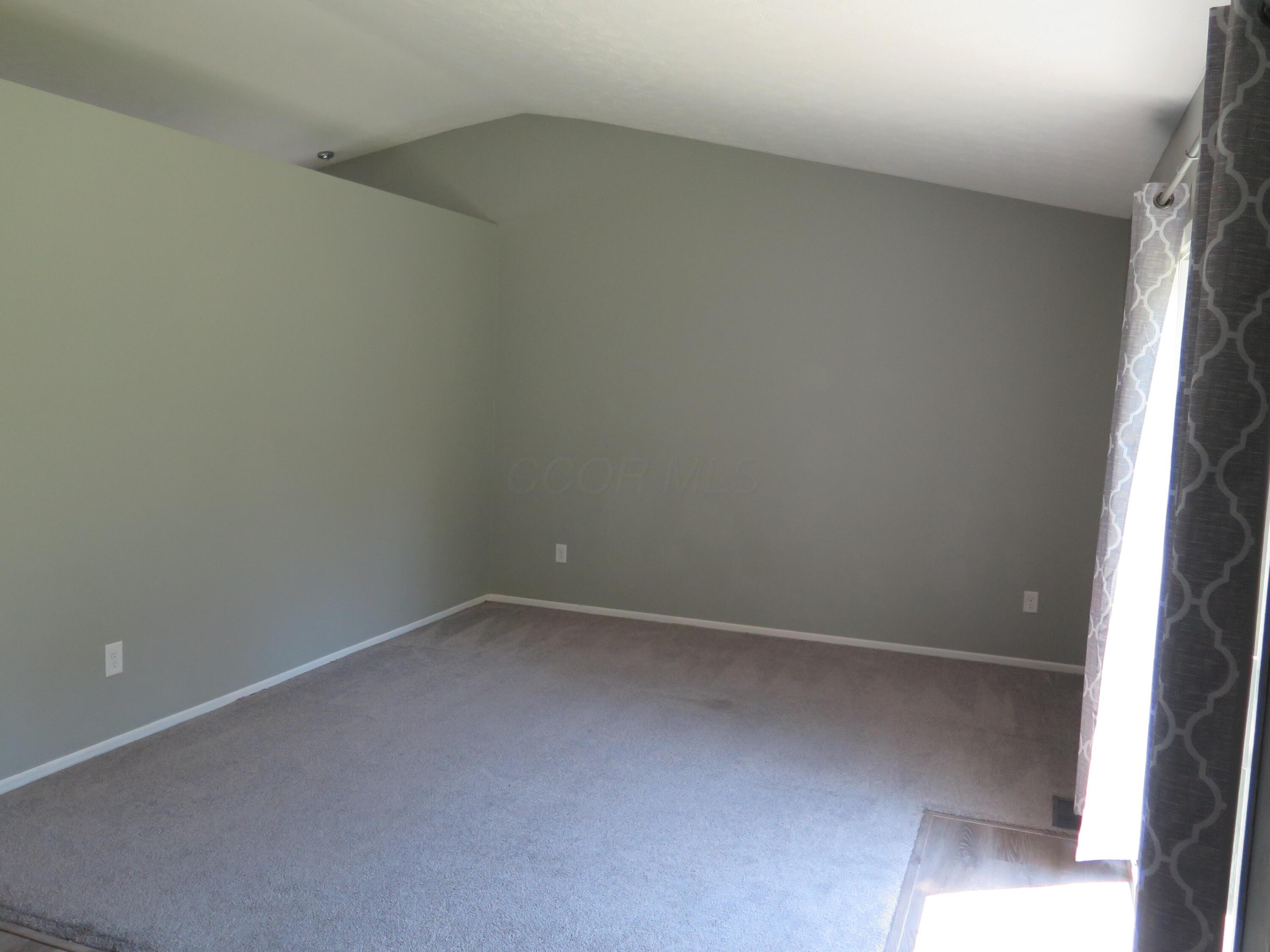 1921 Lost Valley Road Powell, OH 43065 - Photo 12 of 28 Vaulted Great Room