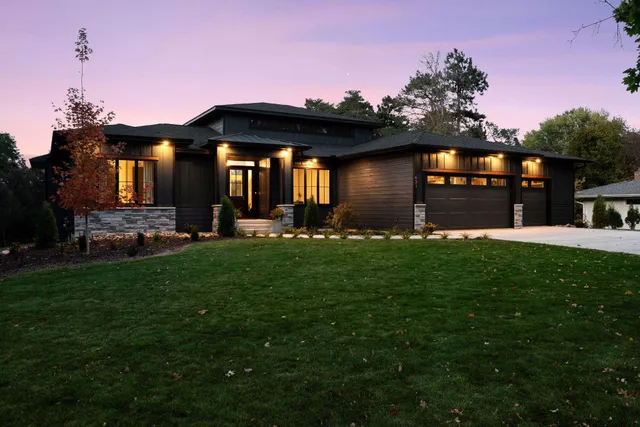 $2,150,000 | 631 Callahan Place, Mendota Heights, MN 55118