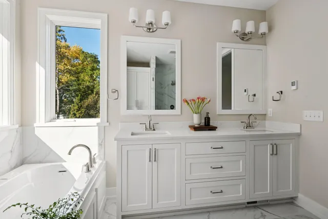 $2,150,000 | 631 Callahan Place, Mendota Heights, MN 55118