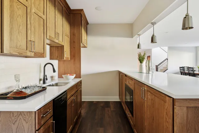 $2,150,000 | 631 Callahan Place, Mendota Heights, MN 55118