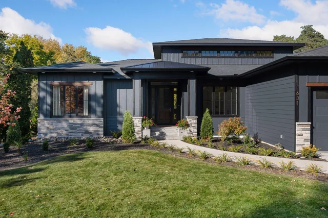 $2,150,000 | 631 Callahan Place, Mendota Heights, MN 55118