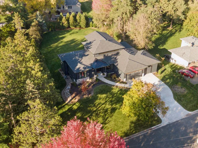 $2,150,000 | 631 Callahan Place, Mendota Heights, MN 55118