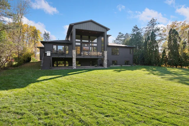 $2,150,000 | 631 Callahan Place, Mendota Heights, MN 55118