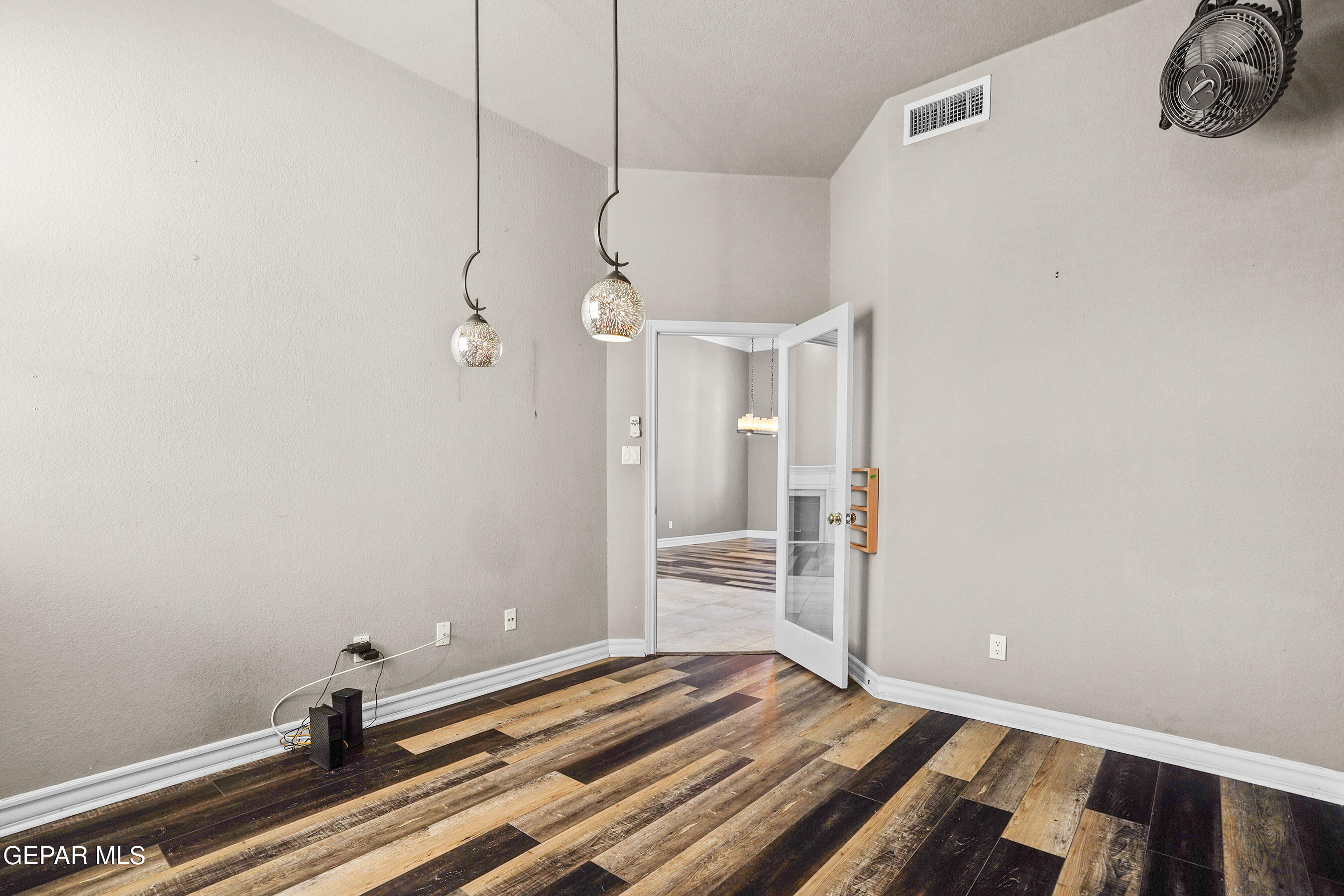 6513 Royal Ridge Drive El Paso, TX 79912 - Photo 12 of 59 Office