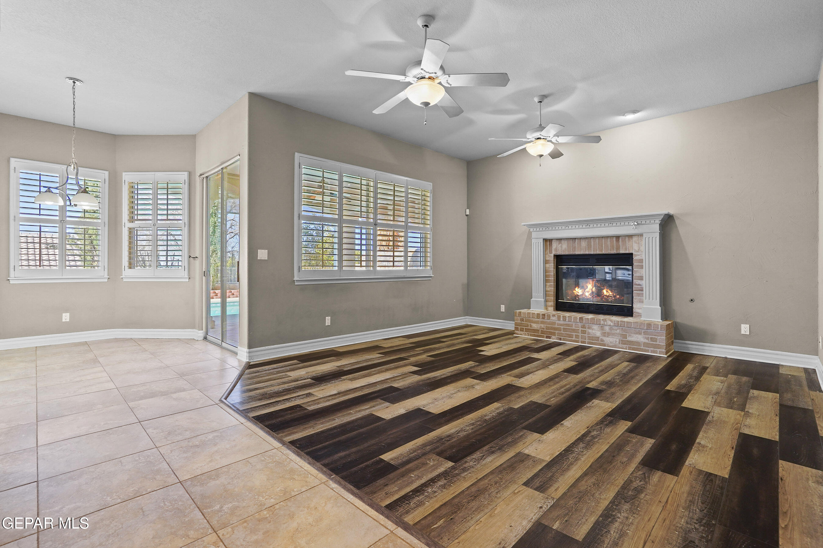 6513 Royal Ridge Drive El Paso, TX 79912 - Photo 20 of 59 Great room