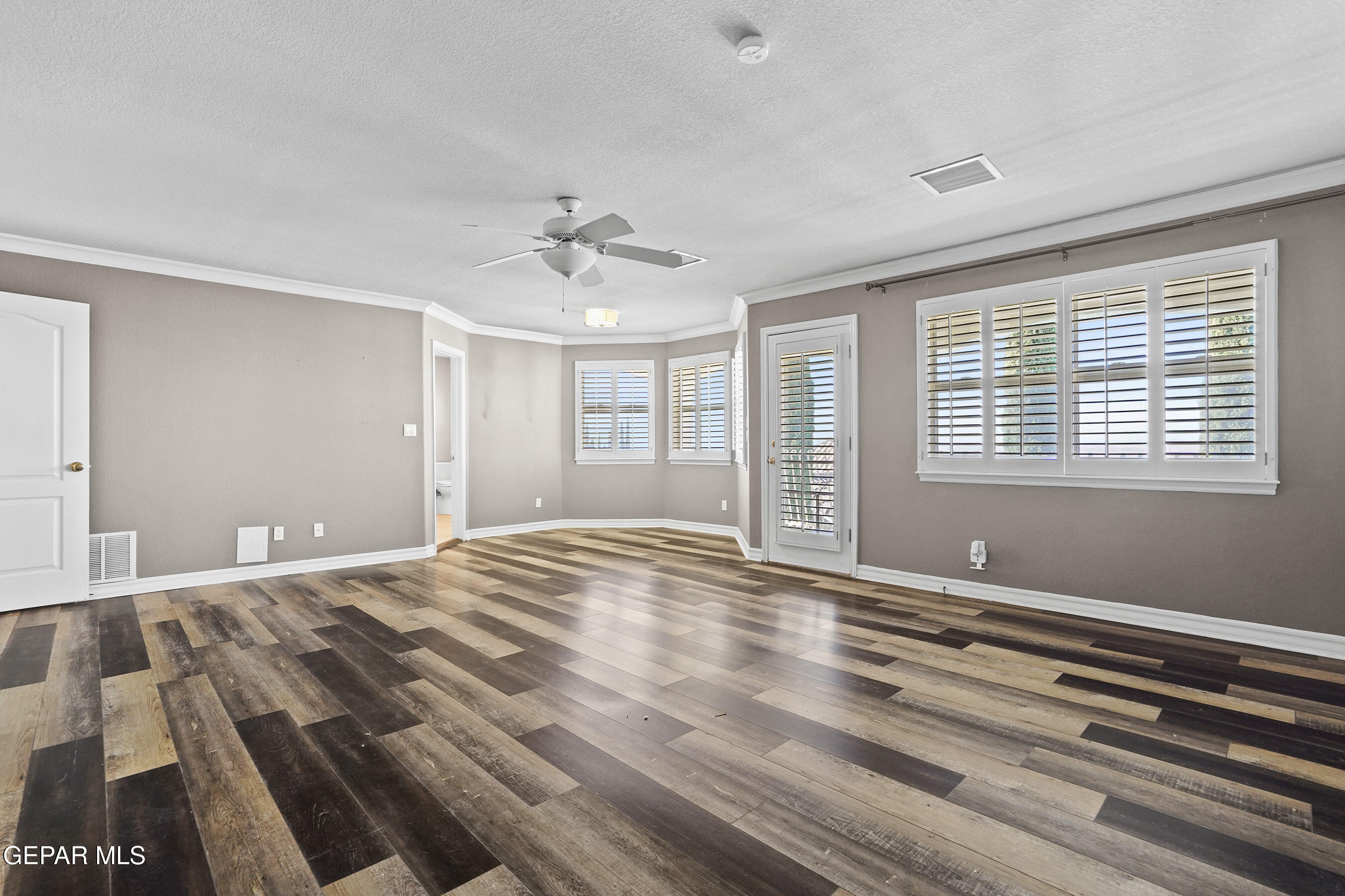 6513 Royal Ridge Drive El Paso, TX 79912 - Photo 33 of 59 Primary suite