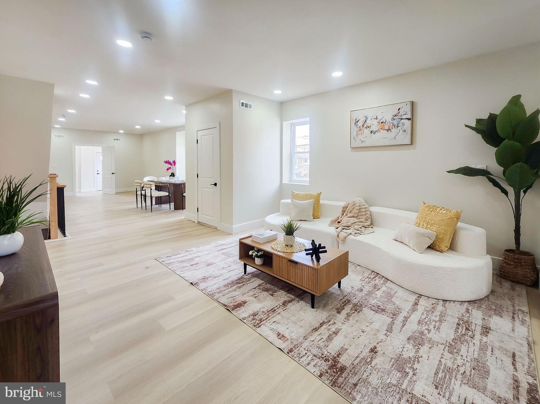 1001 South 60th Street Philadelphia, PA 19143 - Photo 11 of 48 livingroom