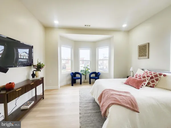 $399,000 | 1001 South 60th Street, Philadelphia, PA 19143