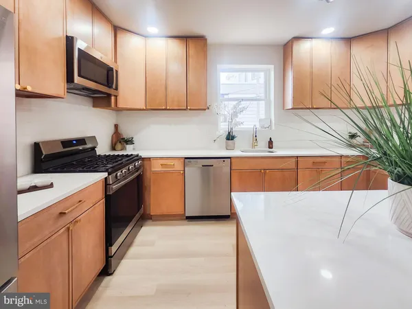 $399,000 | 1001 South 60th Street, Philadelphia, PA 19143