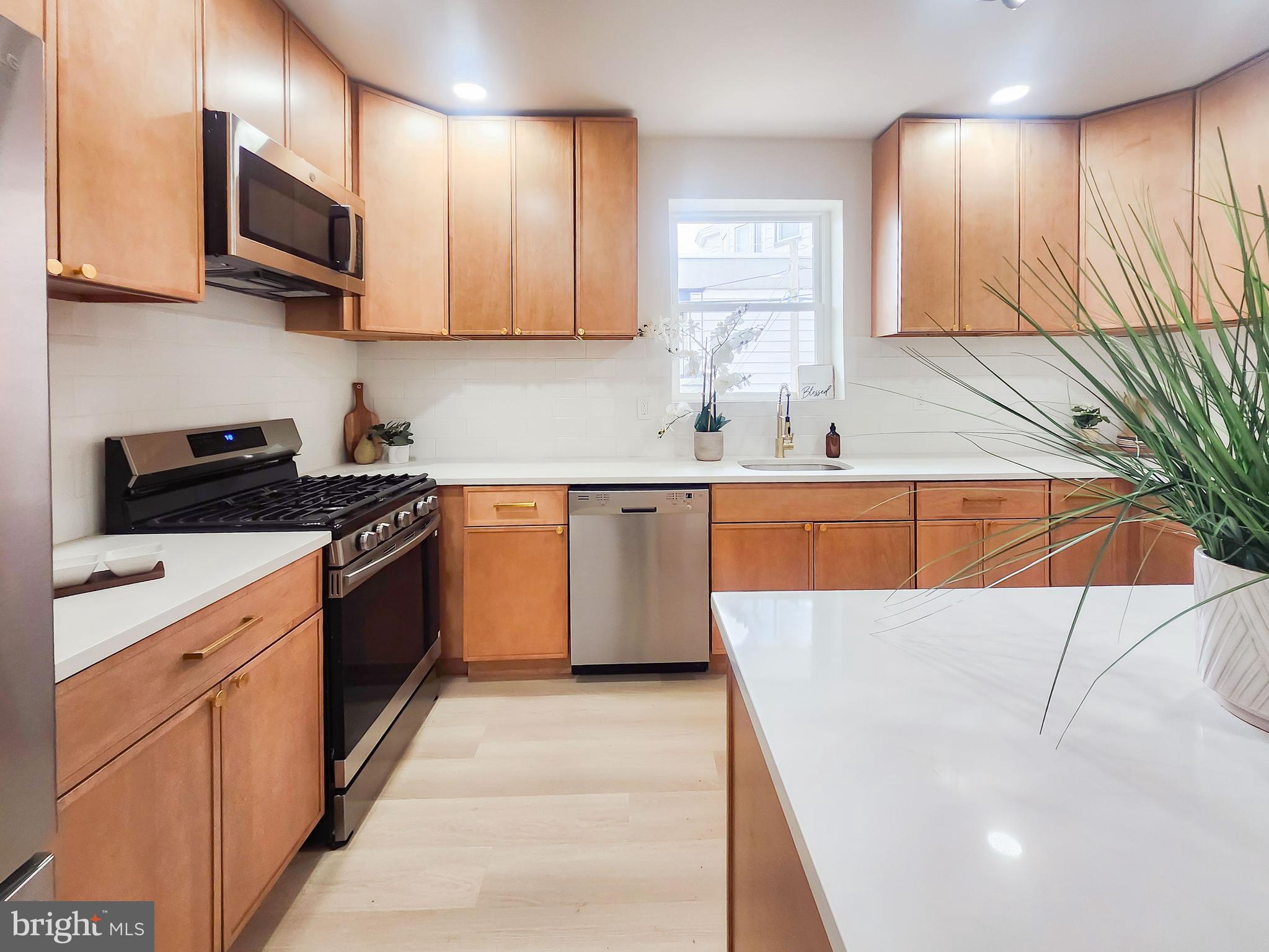 1001 South 60th Street Philadelphia, PA 19143 - Photo 29 of 48 kitchen