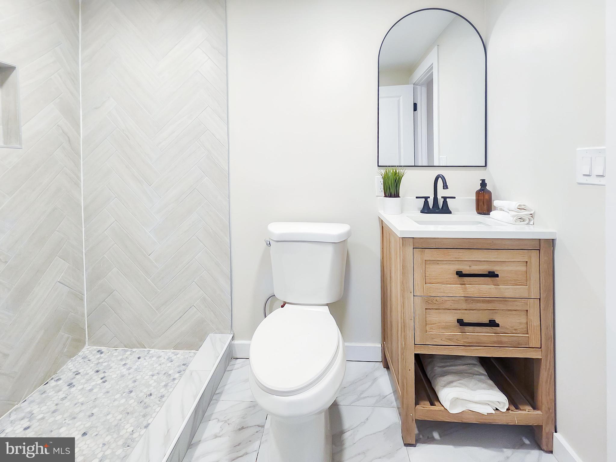 1001 South 60th Street Philadelphia, PA 19143 - Photo 40 of 48 bathroom
