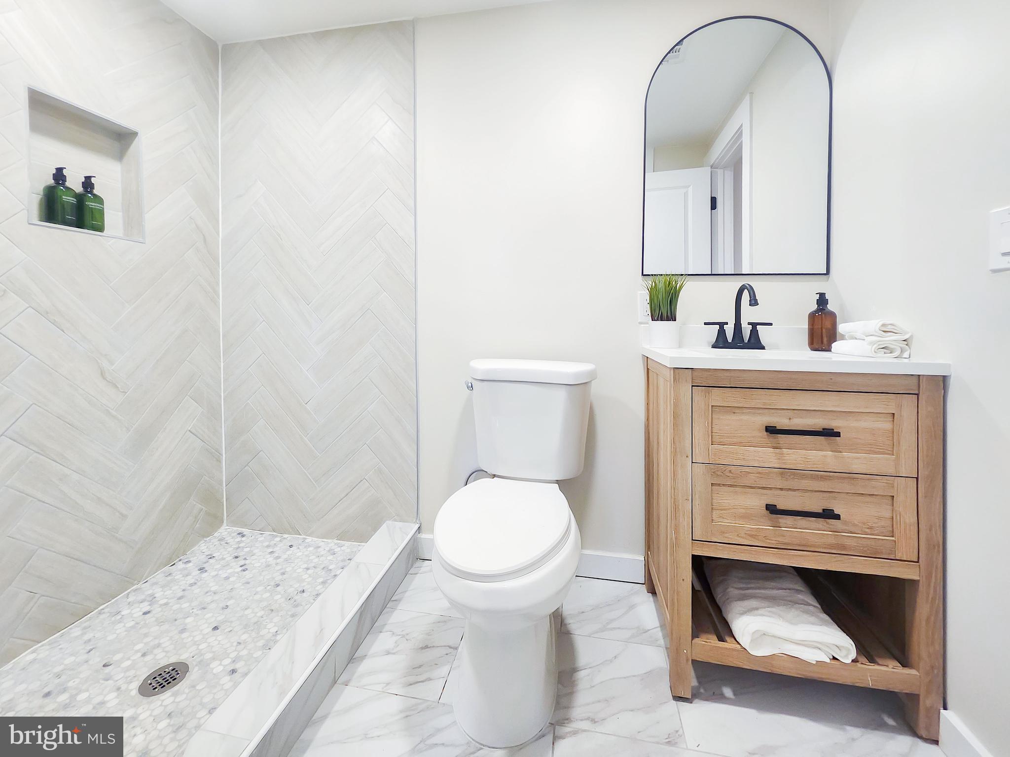 1001 South 60th Street Philadelphia, PA 19143 - Photo 41 of 48 bathroom