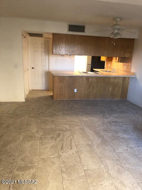 1200 East River Road, Unit K 137 Tucson, AZ 85718 - Photo 6 of 11