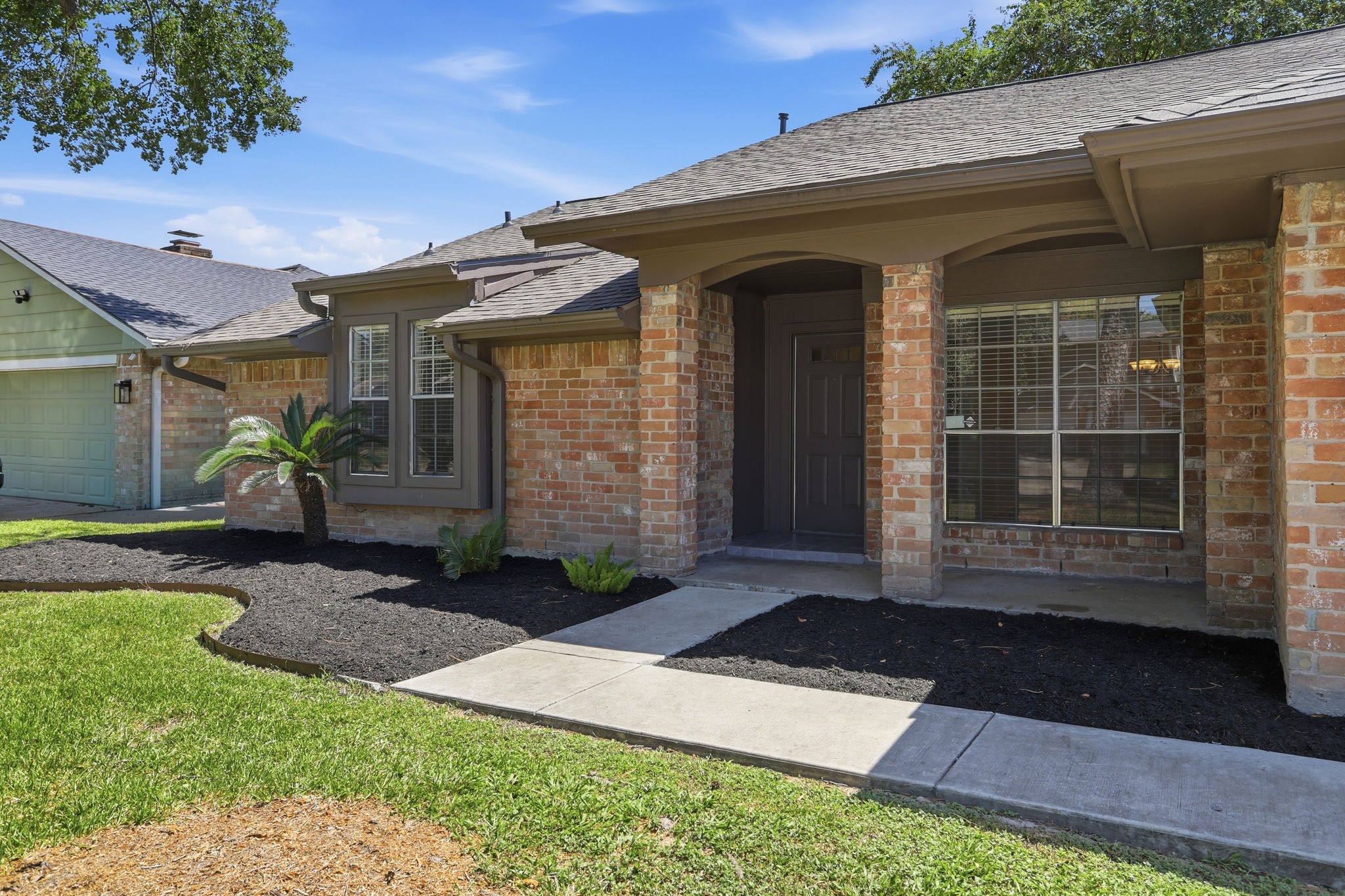 215 Black Rock Road Houston, TX 77015 - Photo 2 of 44 Gallery Image 2
