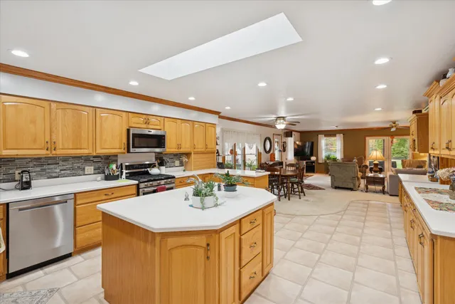 $404,900 | 27890 South D Drive South, Albion, MI 49224