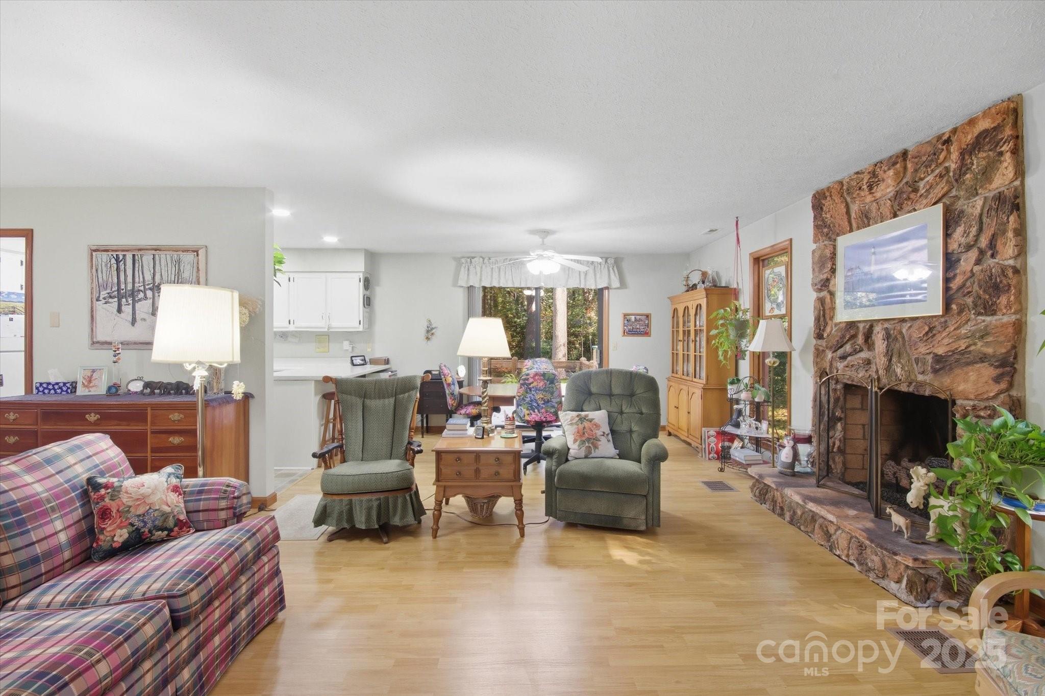 234 Fallen Timber Road Hendersonville, NC 28791 - Photo 4 of 31 Gallery Image 4
